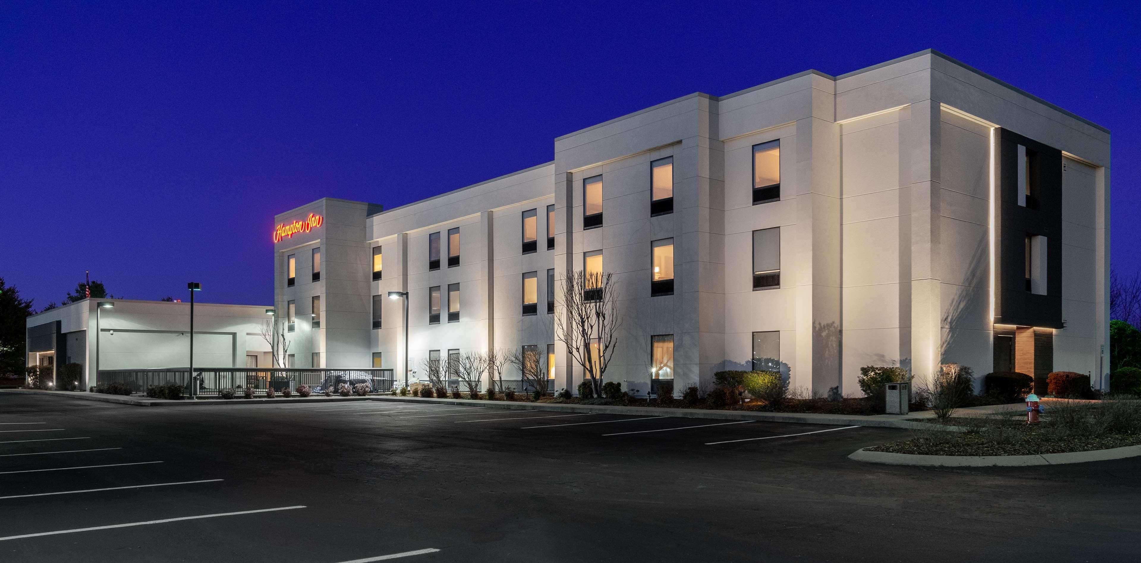 Hampton Inn - Springfield Exterior photo