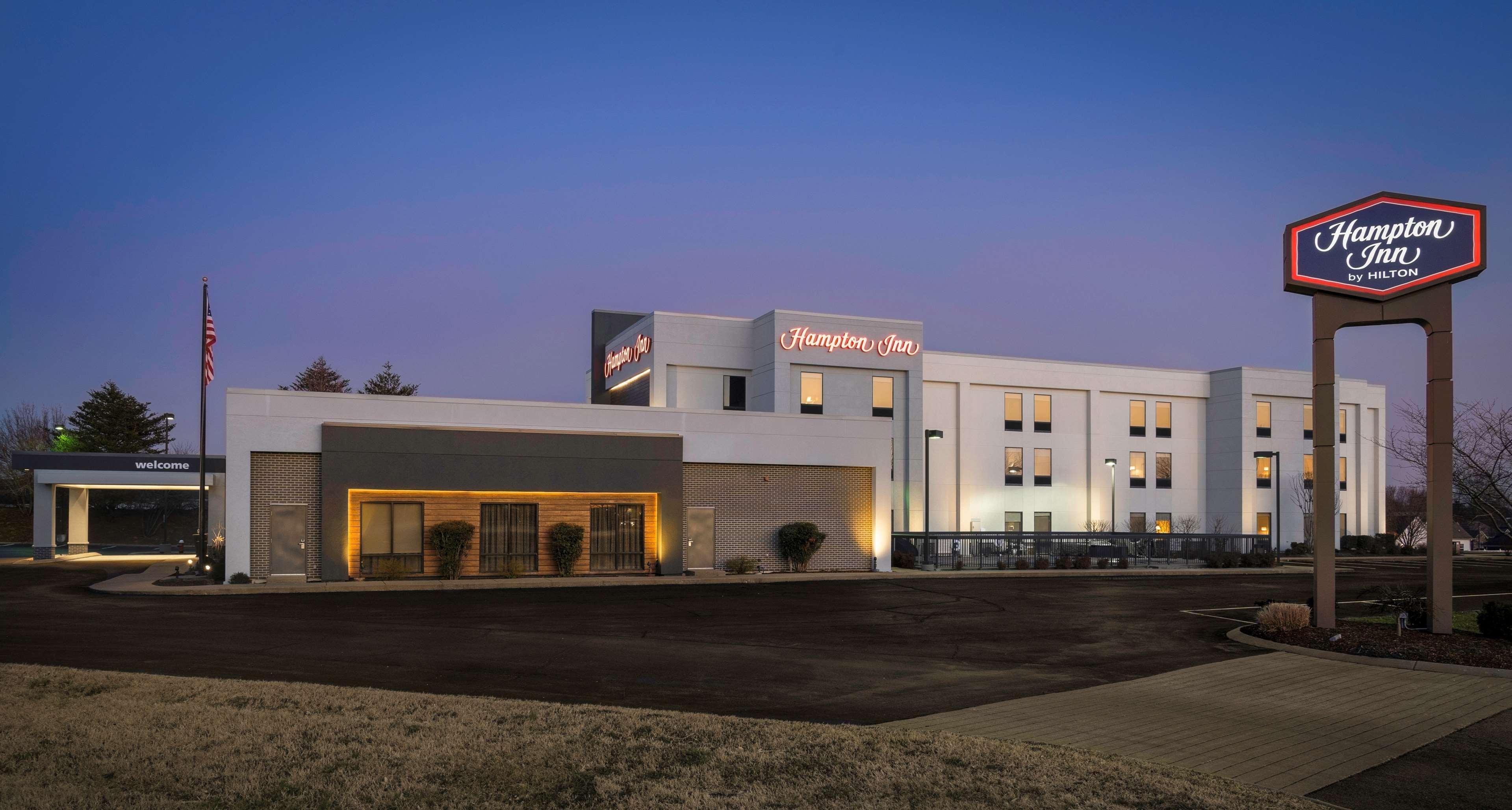 Hampton Inn - Springfield Exterior photo